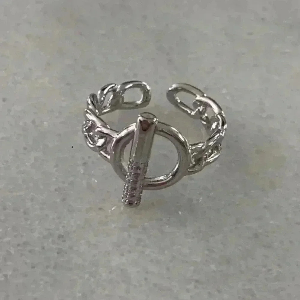 New Stock ✨ Silver Chain Link Crystal Ring - Picture 2 of 3